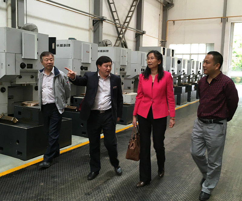 中國機械通用零部件工業(yè)協(xié)會傳動聯(lián)結件分會秘書長明翠新蒞臨我公司指導工作